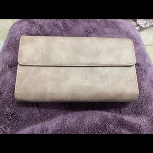 Maskcara/Seint clutch!!